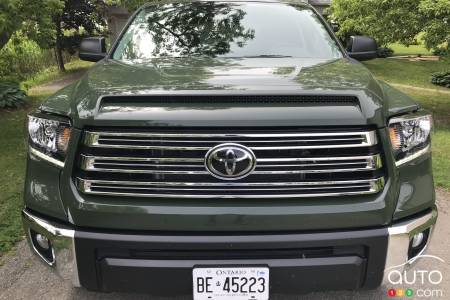 The 2021 Toyota Tundra CrewMax SR5, in your face